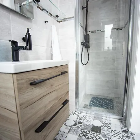 ゲストハウス Half Door House Only