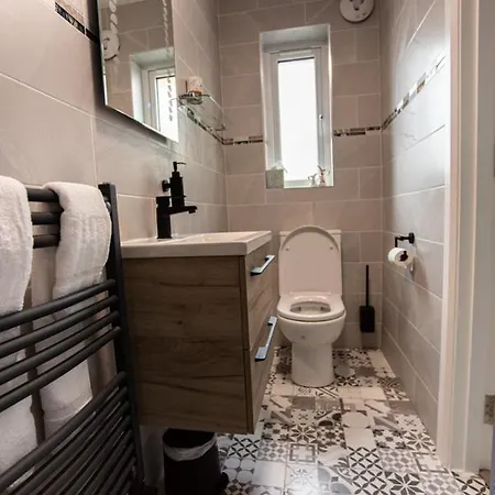 Half Door House Only * ディングル