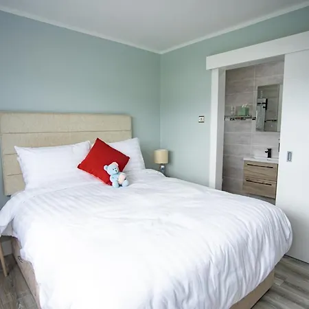 ゲストハウス Half Door House Only ディングル