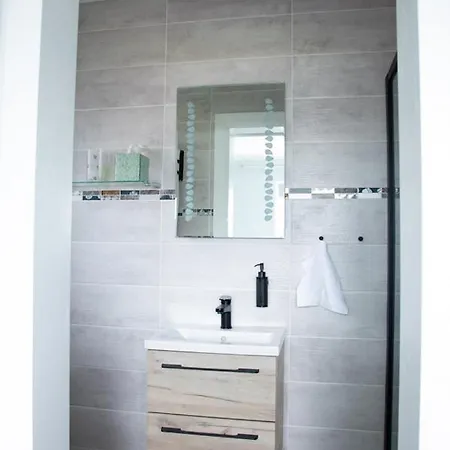 Half Door House Only ディングル