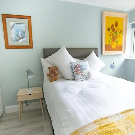 Half Door House Only Гостевой дом *