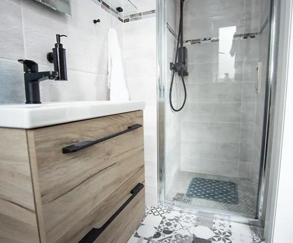 Πανσιόν Half Door House Only